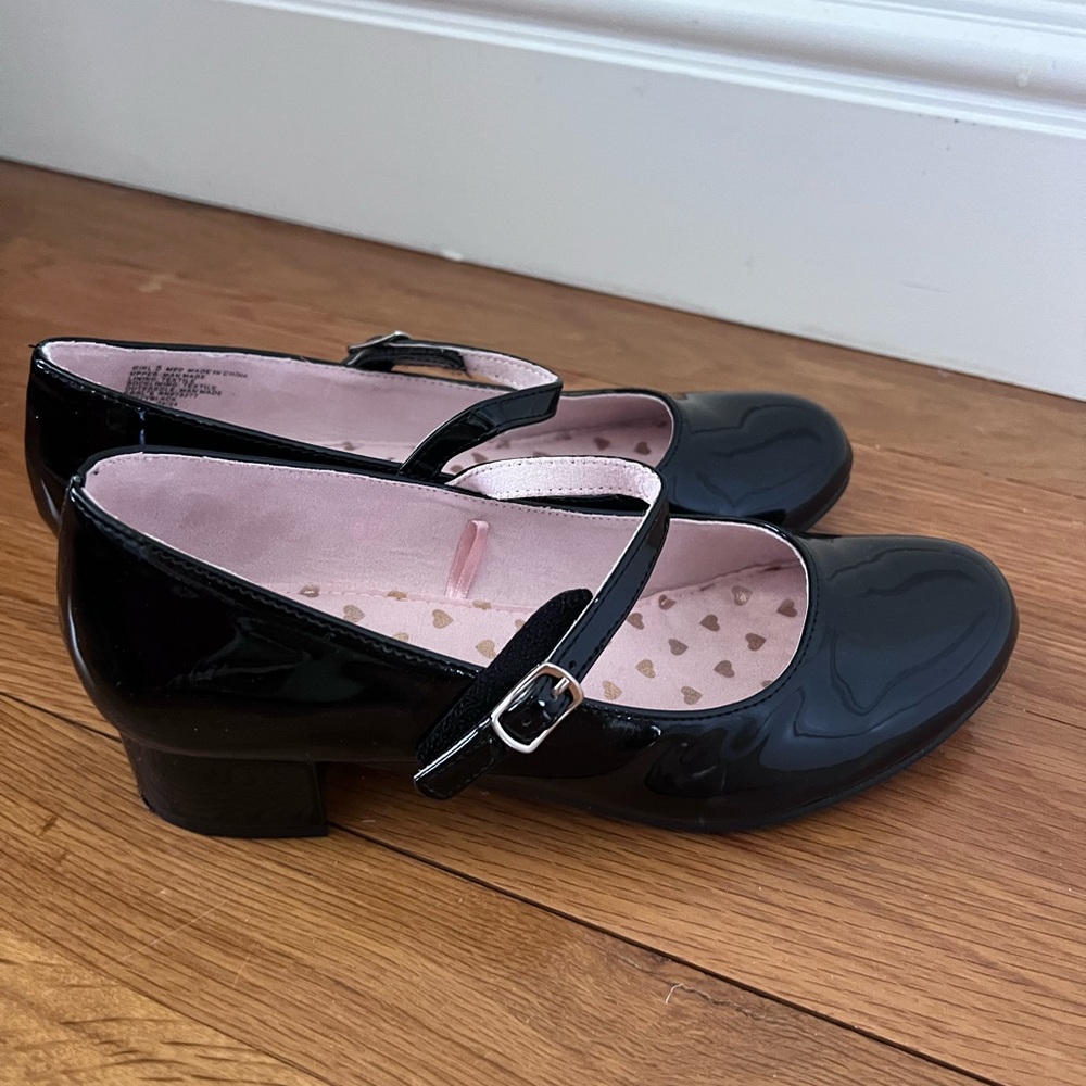 Black Patent Girls Dress shoes Sonoma Lizzyy- Like new! - Picture 4 of 7